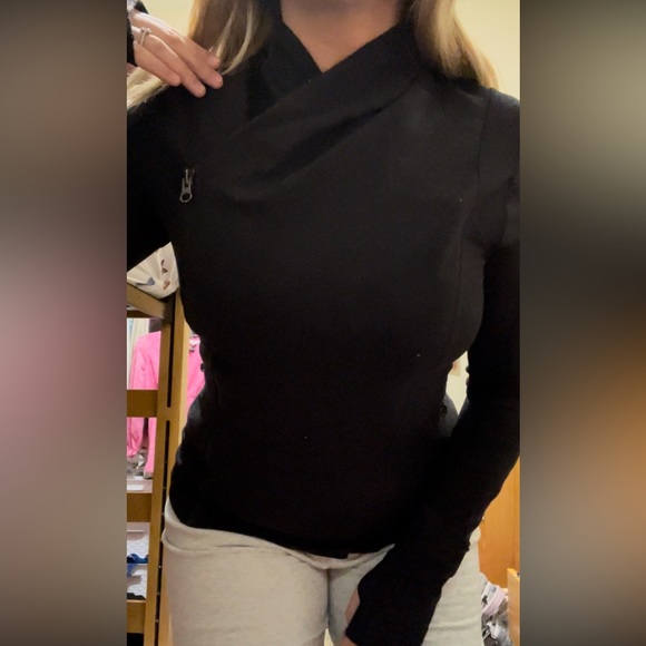 CROSSOVER BLACK LULULEMON JACKET - Picture 4 of 6